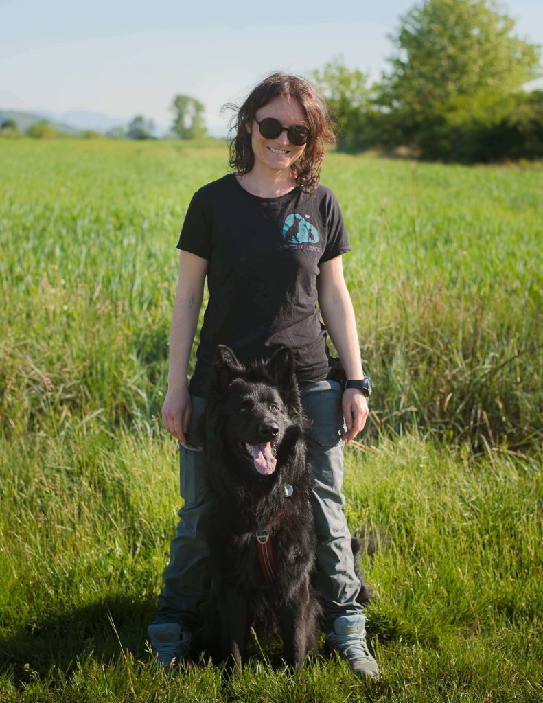 Éducatrice canine à Alès spécialisée dans l'éducation et le comportement du chien en extérieur